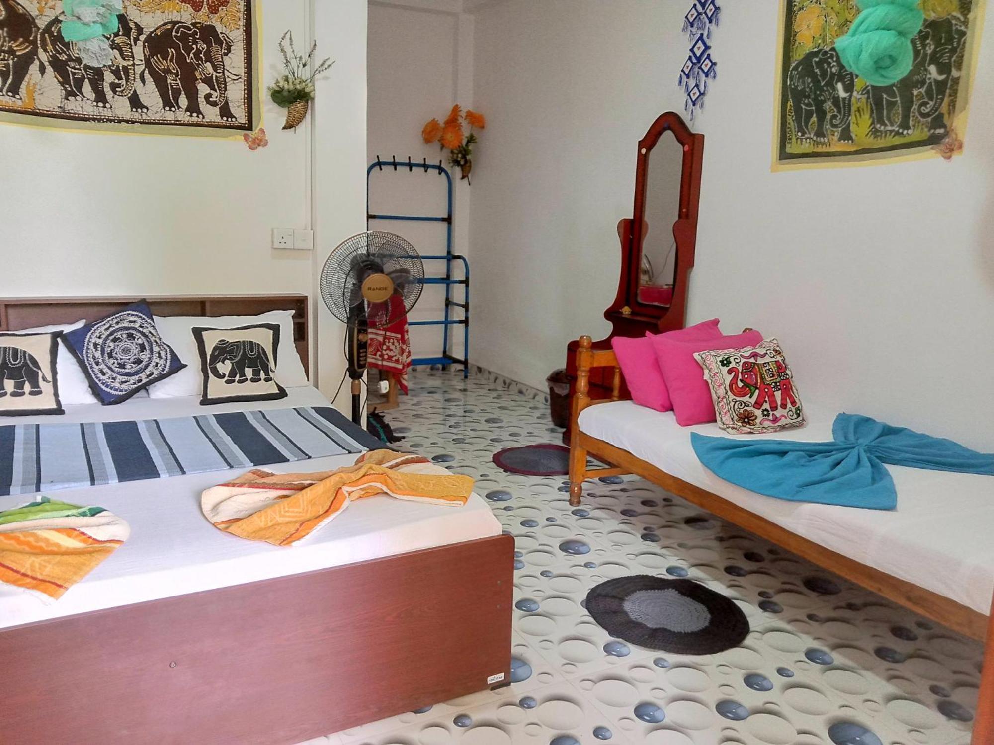 Nelum Home Stay سيغيرِيا المظهر الخارجي الصورة