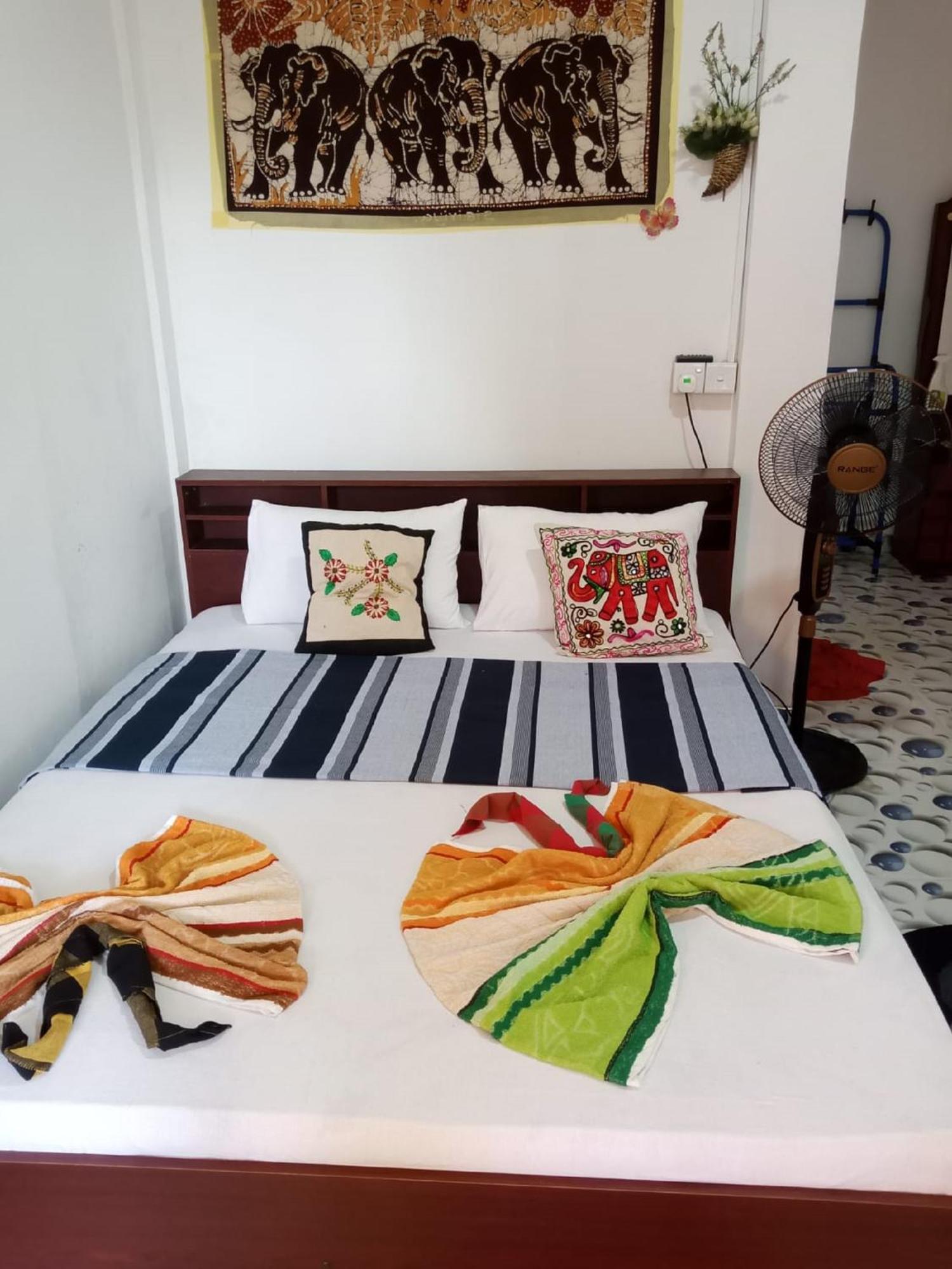 Nelum Home Stay سيغيرِيا المظهر الخارجي الصورة